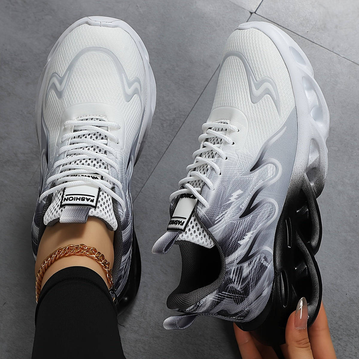 LUMMÉRAS AeroFlow – Lightweight Mesh Sneakers