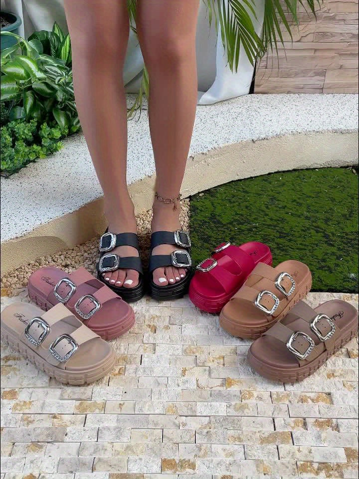 LUMMÉRAS BreezeBuckle Sandals – Modern Style with Everyday Ease